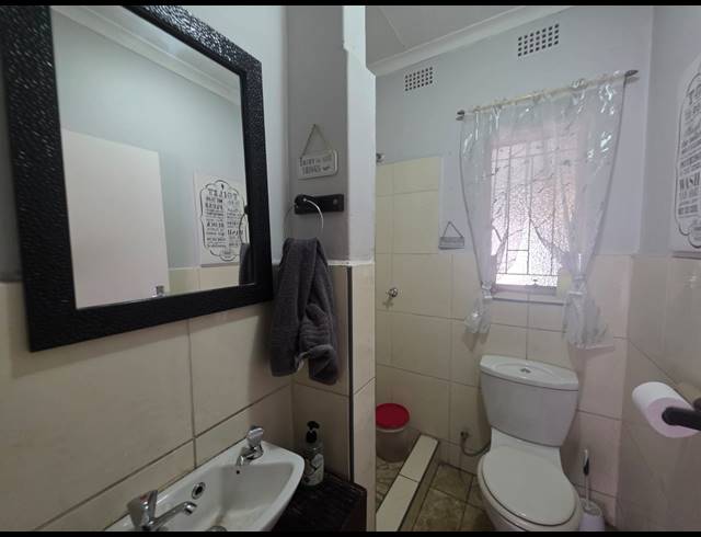 3 BEDROOM HOUSE FOR SALE IN VANDERBIJLPARK SE 2